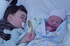 Gros dodo frère et soeur / Big nap brother and sister (photo de grand-papa Maurice)