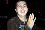 François et son cadeau (petit anneau de stainless), qu'il a accepté de porter. / Frank and his gift (little stainless ring), which he accepted to wear.