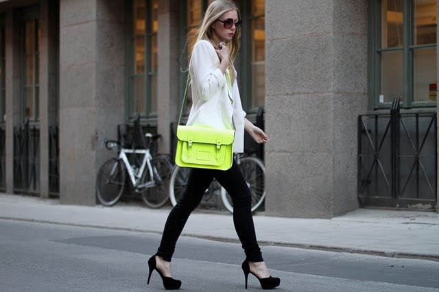 [carolinaengman-fluo001s1[7].jpg]