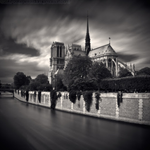 40 Spectacular Black and White Photographs of Cityscapes 