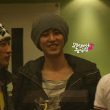 ＜20100428@Kiss The Radio Cr: shall we wine＞