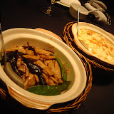 観劇前に夜ご飯。
最低消費額分は頼まないといかなかったため、軽く済ませるはずがガッツリ系に。。
最低消費額がいくらか忘れたけど、たいした額じゃなかったはず。なのにすごいボリュームで更にものすごく美味しかった！