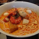 私はマレー系。
ココナッツミルクベースのスープのラクサ。
麺がゆで過ぎで微妙だったけど、スープはすっごく美味しかった！