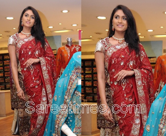 [Biyanka_Desai_Red_Saree[3].jpg]