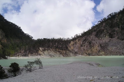 Kawah%20Putih%20-%20P1010147.jpg