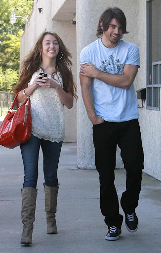 03-22-09 Studio City, CA Miley Cyrus and her boyfriend Justin Gaston out for breakfast at the Studio Cafe in Studio City, CA... Non-Exclusive Pix by Flynet ©2009 818-307-4813 Nicolas 323-974-6007 Jay 310-466-8617 Scott