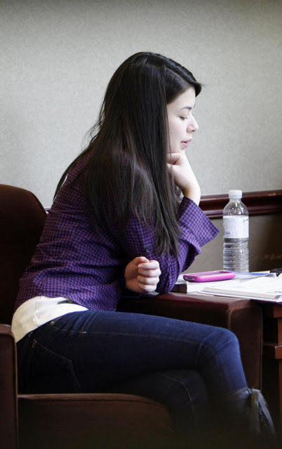 30070, LOS ANGELES, CALIFORNIA - Saturday 11th April, 2009 **EXCLUSIVE**Miranda Cosgrove must be falling behind on her school work as she spends 5 hours on math coursework during her day off. Miranda found it hard to part from her iPhone and took several breaks to send messages and twitter to her friend. Photograph: Ben Dome/PacificCoastNews.com ***FEE MUST BE AGREED PRIOR TO USAGE*** UK OFFICE: +44 131 557 7760/ 7761/ 7762 US OFFICE: + 1 310 261 9676