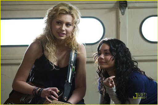 vanessa-hudgens-aly-michalka-bandslam-stills-05.jpg