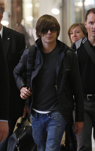 Zac Efron  and his mother at Tegel Airport to catch a flight to Madrid Berlin, Germany - 27.04.09 Credit: WENN.com