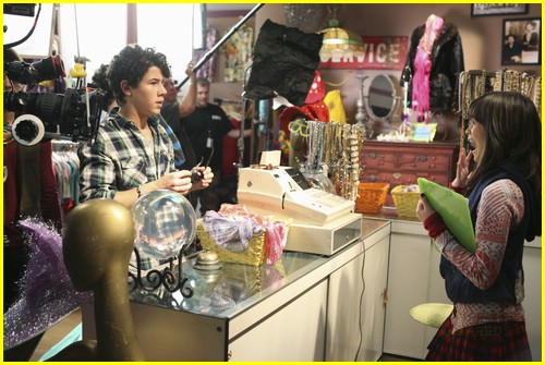 jonas-brothers-run-for-life-01.jpg