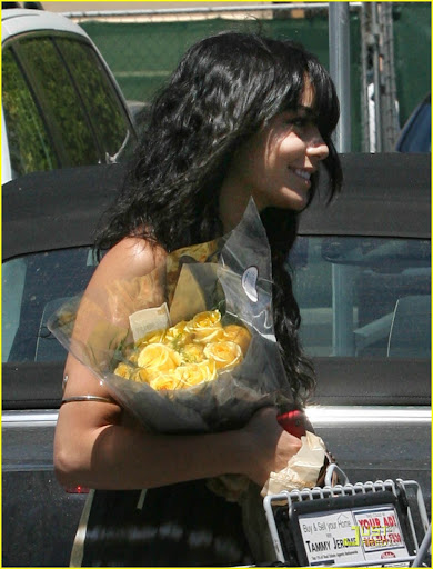 vanessa-hudgens-flower-friendly-07.jpg