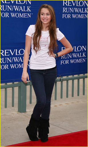 miley-cyrus-revlon-run-02.jpg