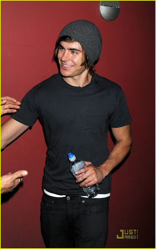 zac-efron-hurt-locker-03.jpg