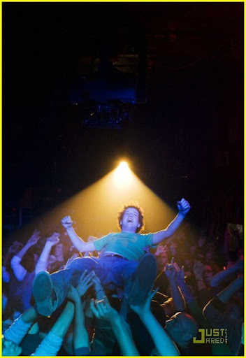 vanessa-hudgens-bandslam-stills-02.jpg