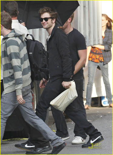 robert-pattinson-rough-remember-me-05.jpg