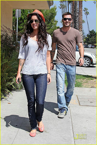 megan-fox-brian-austin-green-coffee-03.jpg