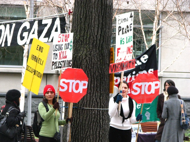 [Anti-Israel Protest Week3 178[2].jpg]