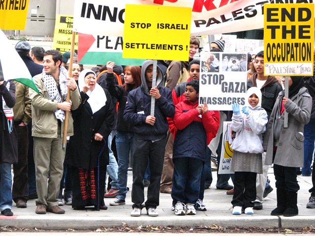 [Anti-Israel Protest Week3 232[2].jpg]