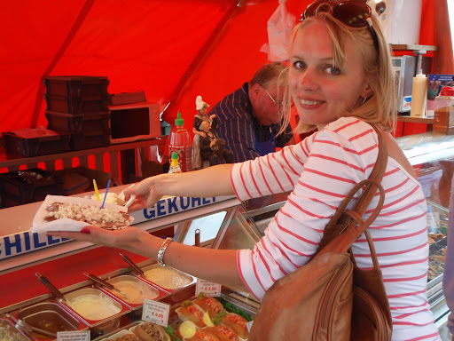 Свежей селёдочки не хотите?:) А также развиртуализация и Volendam. 