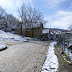 DSC01456.JPG, Brasov.Str 8 Martie. Le charme des quartiers "comme à la campagne"., Brasov, Tansylvanie. Mars 2008.