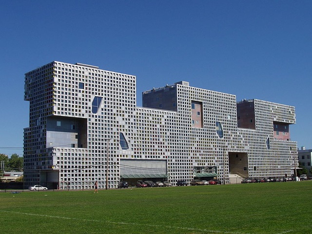 [Simmons Hall[2].jpg]