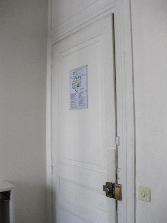 [interior-puerta-habitacion[3].jpg]