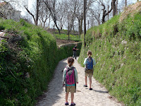 We are dropped off in Bomerano, and enter the trail.