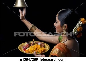 [indian-woman-performing_~u13647269[4].jpg]