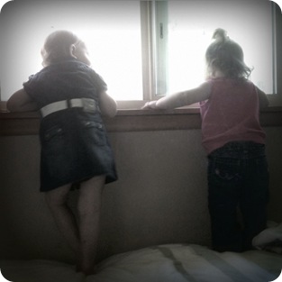 4.10.2010 Jenna & Eliza - edited