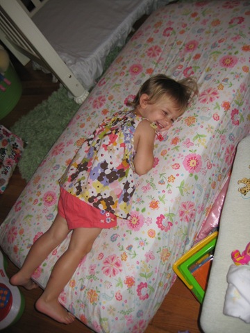 [7.28.2010 Toddler Bed (2)[2].jpg]