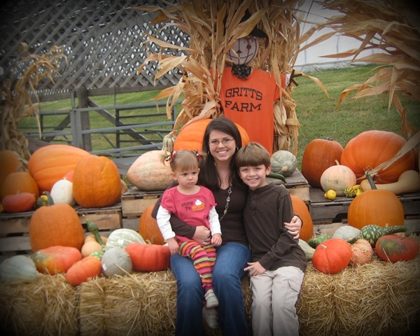 [9.25.2010 Pumpkin Patch[4].jpg]