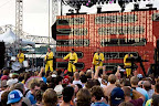 forecastle2010_devo2_festivalfamily.jpg