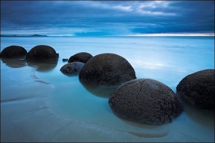 Moeraki-Boulders (10) Moeraki-Boulders (10)