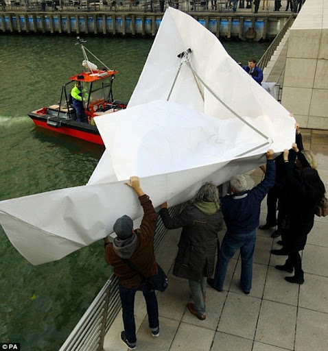 frank-bolter-paper-boat (2) frank-bolter-paper-boat (2)