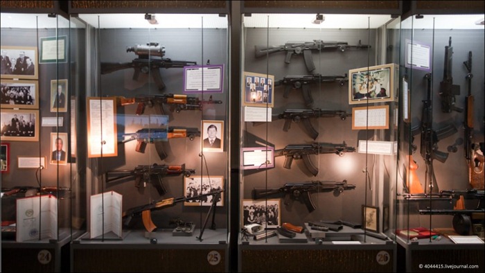 ak47-museum11 ak47-museum11