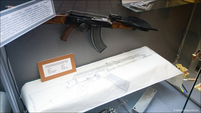 AK-47 Museum | Kalashnikov Museum in Izhevsk Seen On lolpicturegallery.blogspot.com