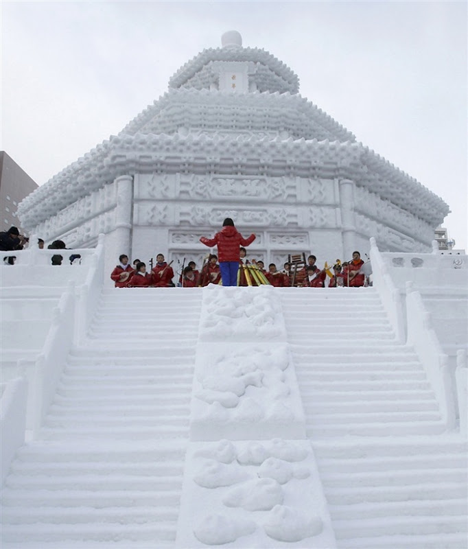 snow-festival-japan9