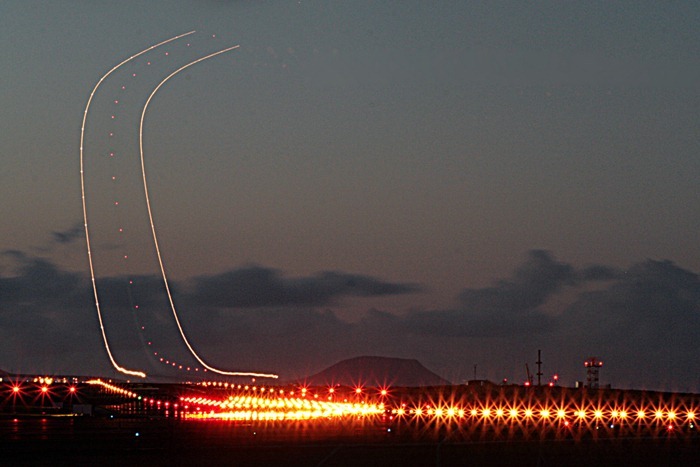 long-exposure-airplane12