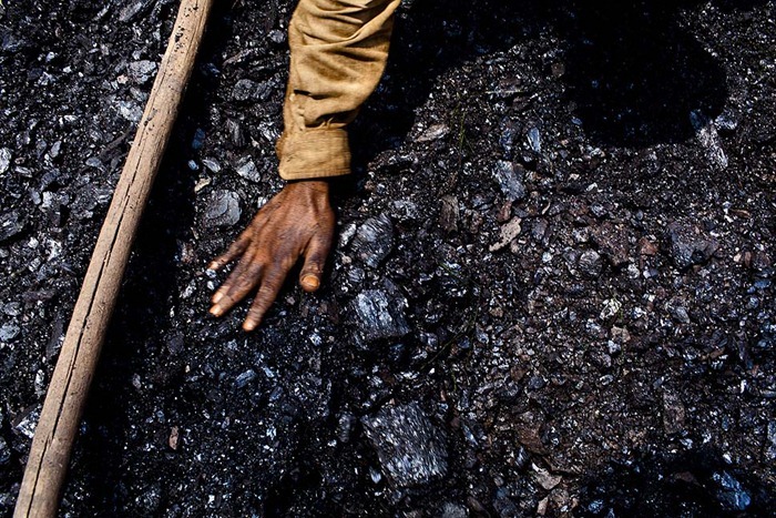 India-Child-Coal.04