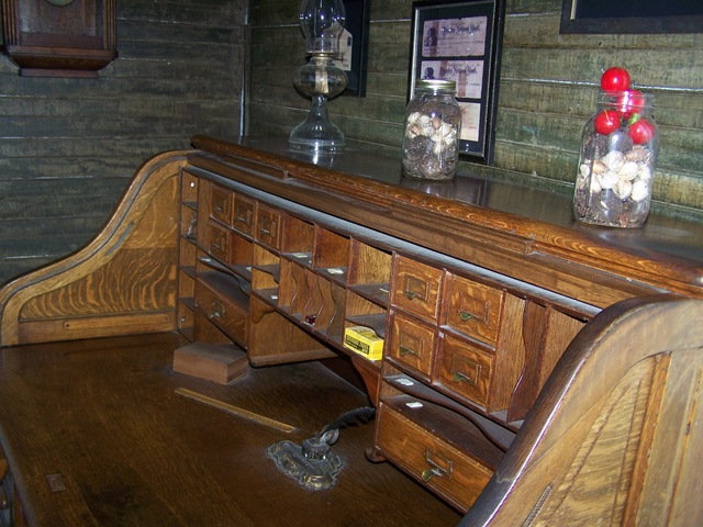 [20100882.jpg]