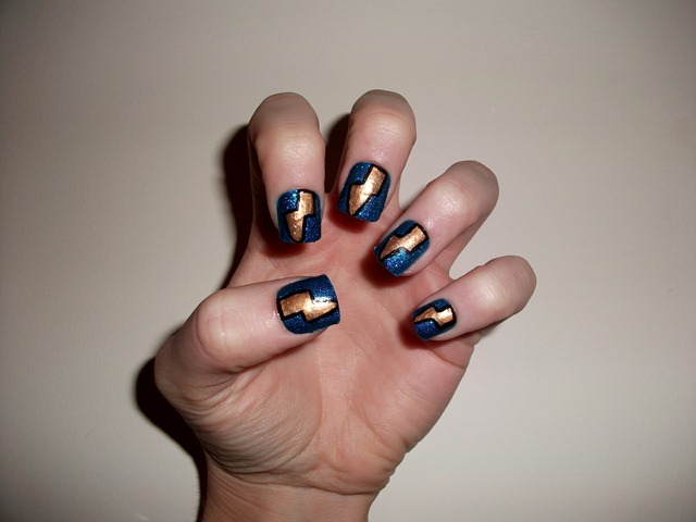 [LIGHTNINGBOLTNAILS26.jpg]