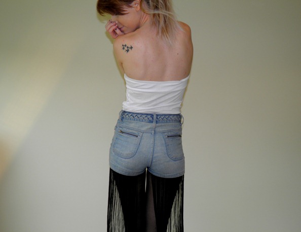 FRINGED TASSLE DENIM SHORTS 1