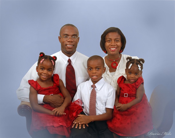 [Family Picture 2-1[4].jpg]