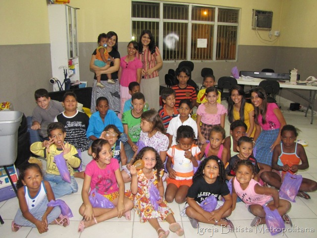 [Dia das crianças 2010 (5)[9].jpg]