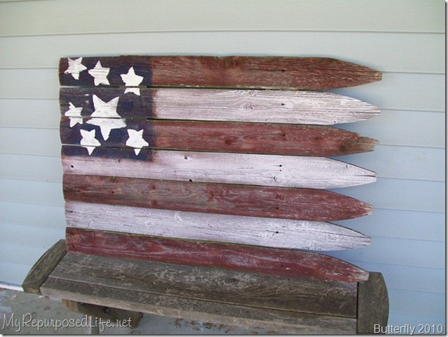 [stockade fence flag 2_thumb[2].jpg]