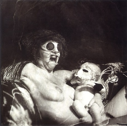 [joel-peter-witkin-mother-and-child-with-retractor-screaming-1979[3].jpg]