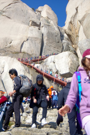Photo by Daniel Daugherty The line to scale Ulanbawi Rock