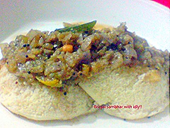 [brinjal kichidi with idly.jpg]