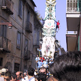Giglio dell'Ortolano in via Principe di Napoli si dirige verso piazza Duomo; anno 2002.