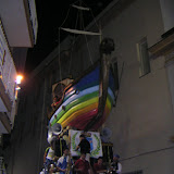 La Barca entra a piazza Paolo Maggio (for''o largo) da via Cocozza ('o vice d''e monache); anno 2004.
